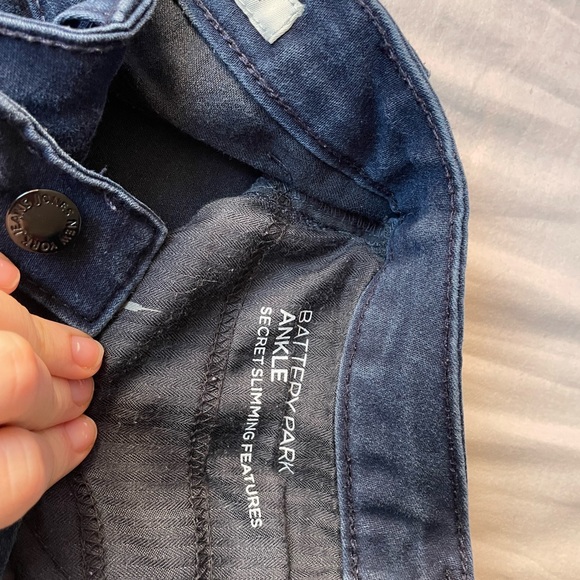 Flattering Blue Jeans - Picture 2 of 6